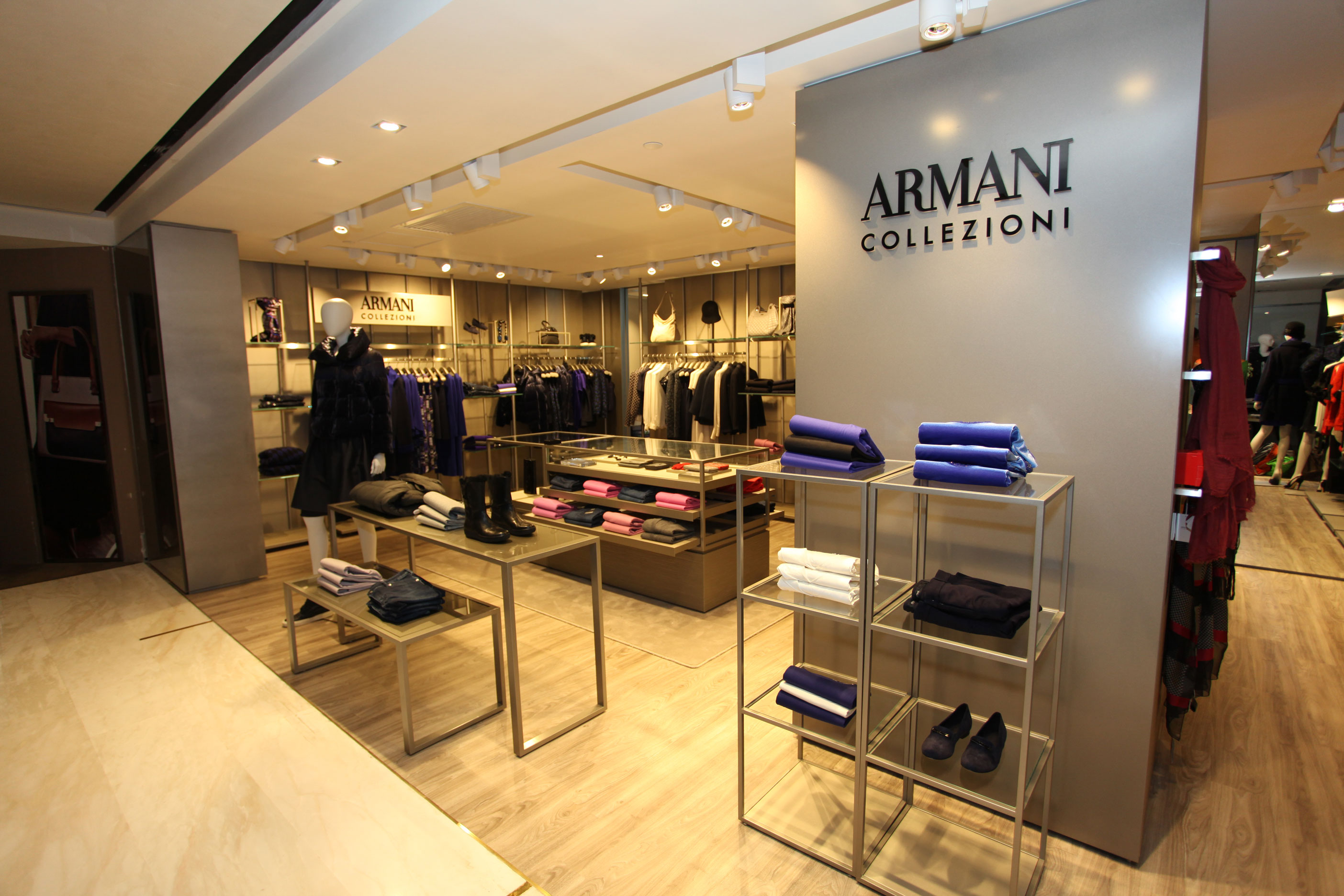 Armani Collezioni Store (Woman), Sogo 