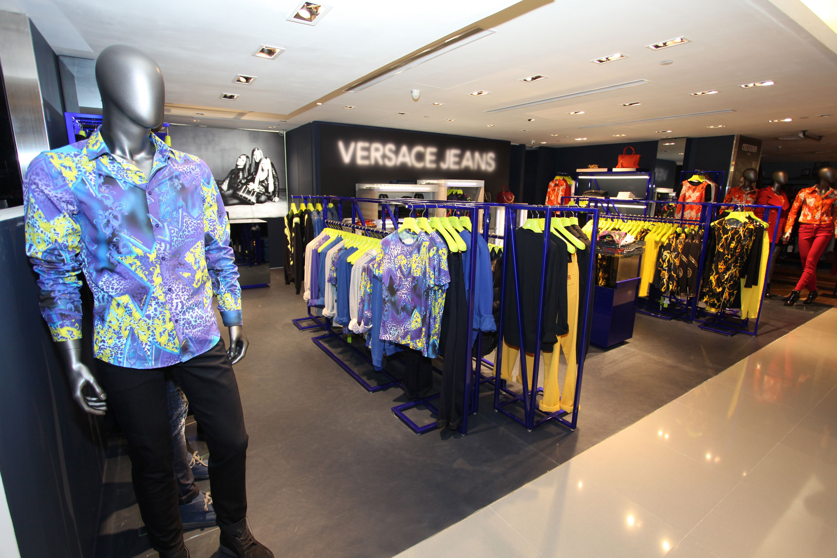 versace jeans shop